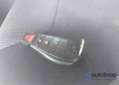 2015 Jeep Cherokee Latitude из США, поврежденный, VIN 1C4PJMCS3FW641973